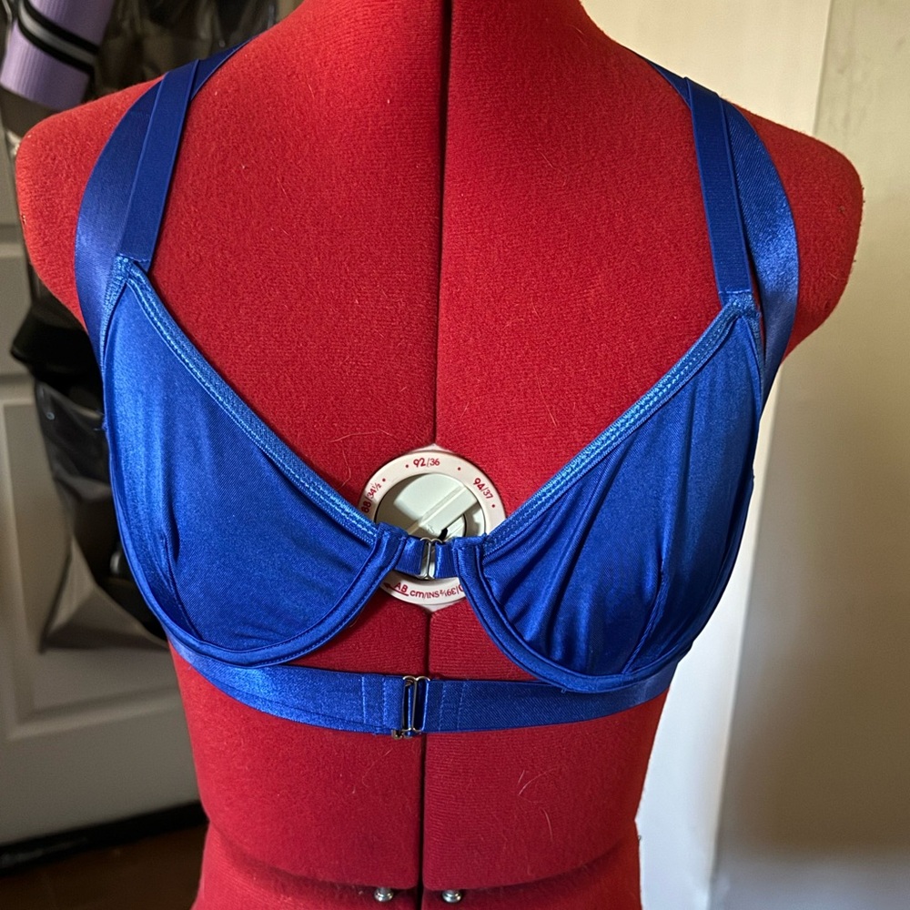 Sleek Blue Women's Bra